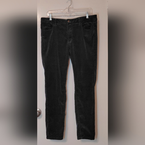 made and loved Loft Denim - Black Corduroy Size 12 Curvy  Skinny Inseam 27"  Made and Loved Loft